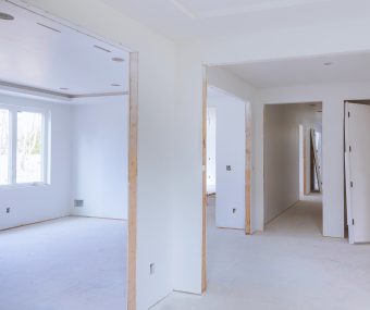Interior renovation of space under construction in the installation construction of housing